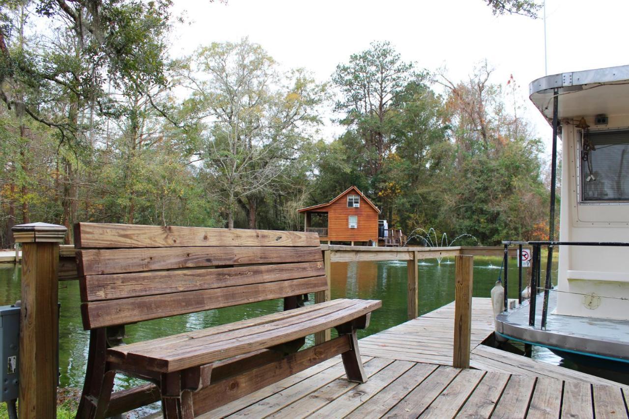Berry Creek Cabins Hotel Isabel Exterior photo